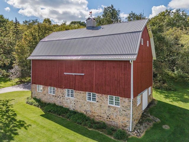 E1475 Owens Drive, La Valle, WI 53941