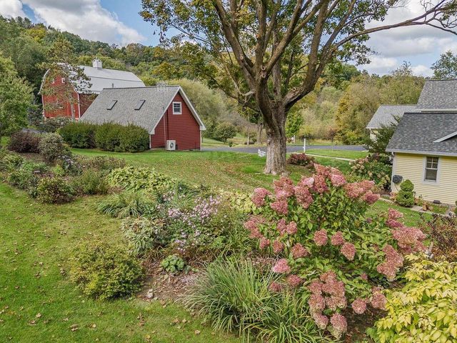 E1475 Owens Drive, La Valle, WI 53941