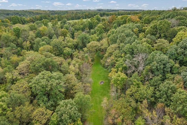 E1475 Owens Drive, La Valle, WI 53941