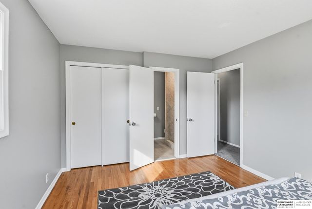 218 S 111th Street, Omaha, NE 68154