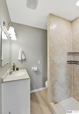 218 S 111th Street, Omaha, NE 68154