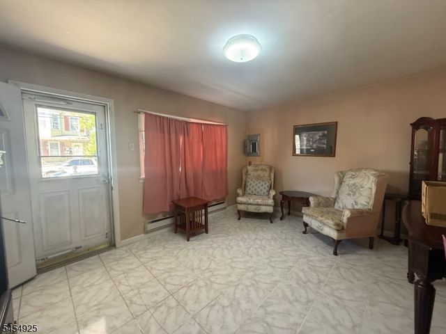 423 Fulton St, Elizabeth City, NJ 07206