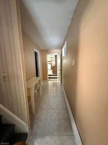 423 Fulton St, Elizabeth City, NJ 07206