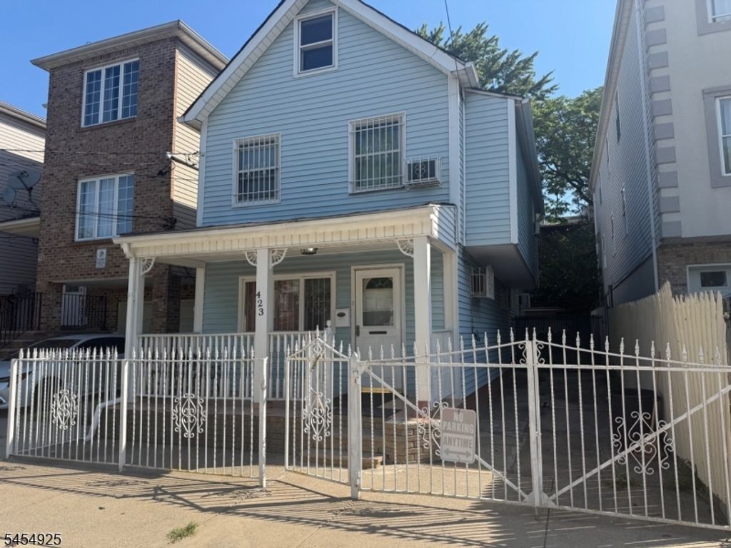 423 Fulton St, Elizabeth City, NJ 07206