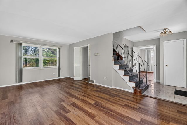 815 Blackhawk Drive, University Park, IL 60484