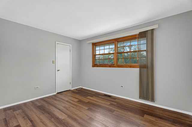 815 Blackhawk Drive, University Park, IL 60484