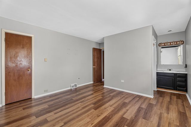 815 Blackhawk Drive, University Park, IL 60484