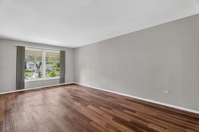 815 Blackhawk Drive, University Park, IL 60484