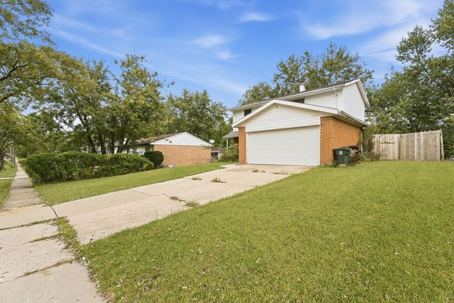 815 Blackhawk Drive, University Park, IL 60484
