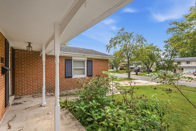 815 Blackhawk Drive, University Park, IL 60484