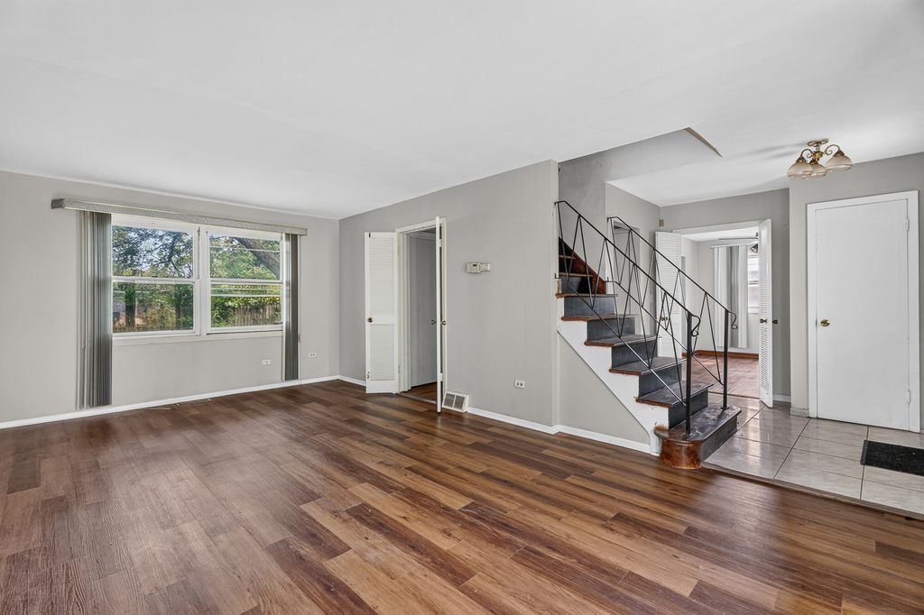 815 Blackhawk Drive, University Park, IL 60484 — photo 2
