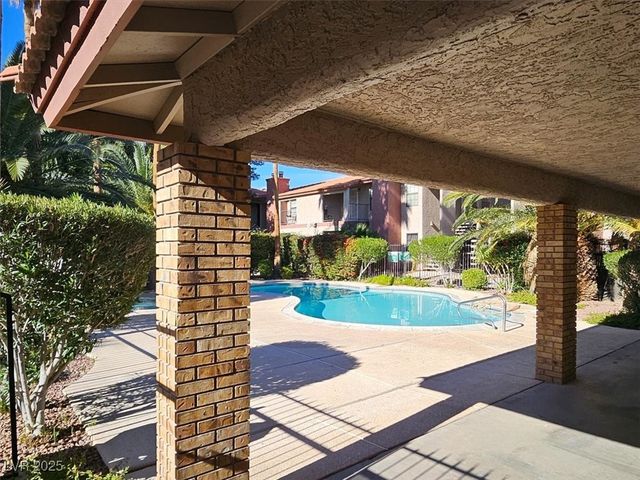 5576 West Rochelle Avenue 6A, Las Vegas, NV 89103