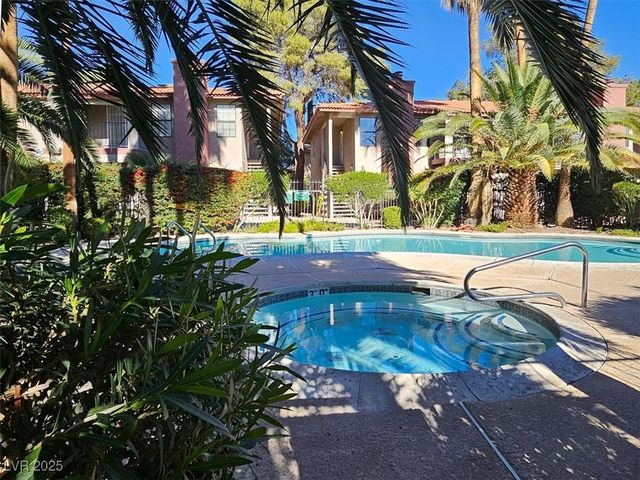 5576 West Rochelle Avenue 6A, Las Vegas, NV 89103