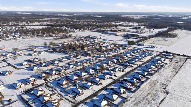 526 White Oak Street, Gentry, AR 72734