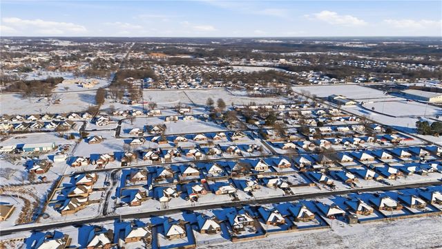 526 White Oak Street, Gentry, AR 72734