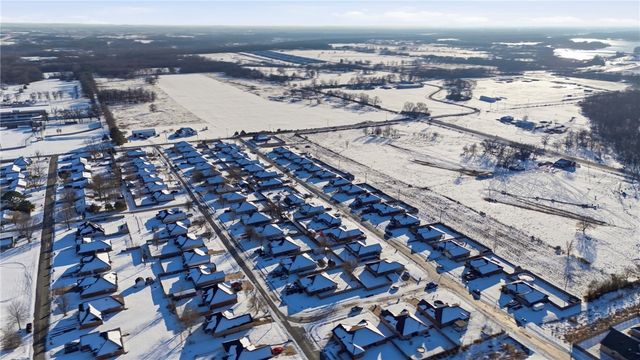 526 White Oak Street, Gentry, AR 72734