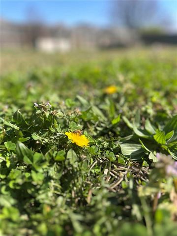 526 White Oak Street, Gentry, AR 72734