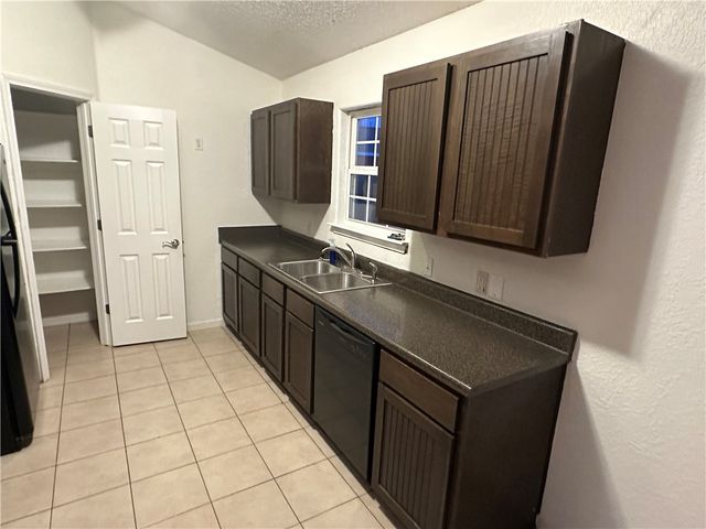 526 White Oak Street, Gentry, AR 72734