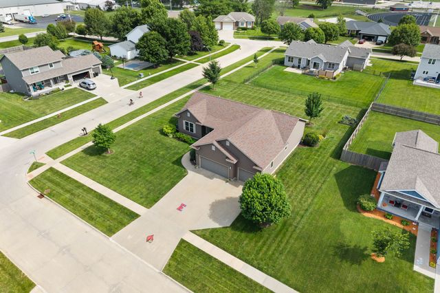 200 NW 8th Street, Earlham, IA 50265