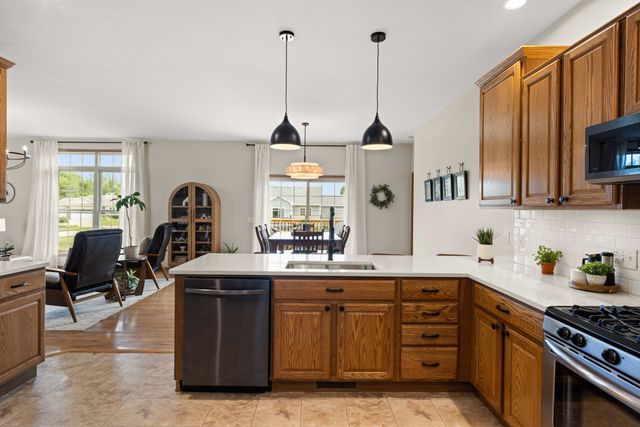 200 NW 8th Street, Earlham, IA 50265