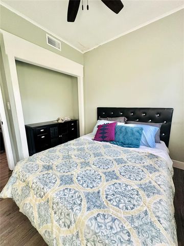 5654 12TH STREET, Zephyrhills, FL 33542