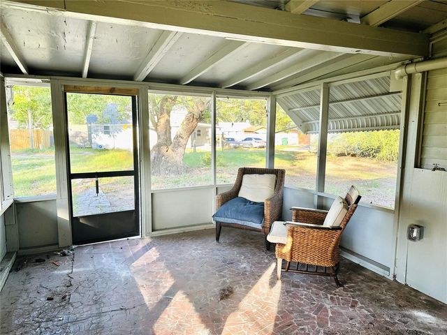 5654 12TH STREET, Zephyrhills, FL 33542