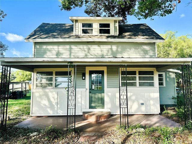 5654 12TH STREET, Zephyrhills, FL 33542