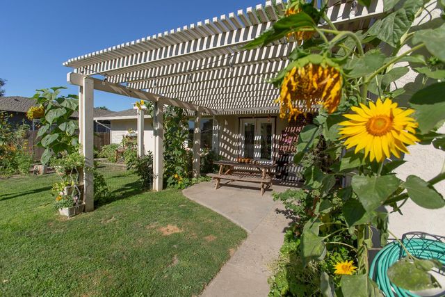 164 Elena Ct, Turlock, CA 95380