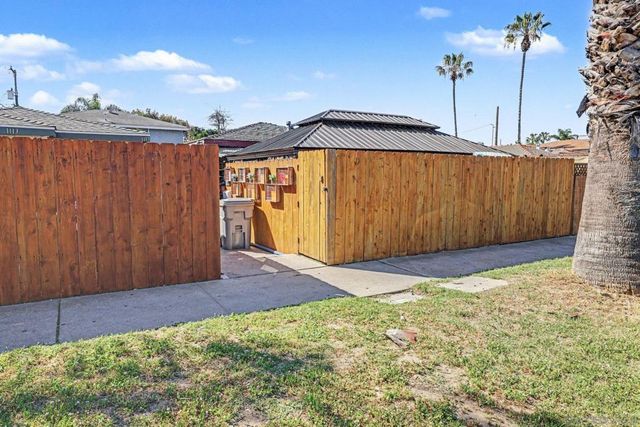 1109 1111 Grand, San Diego, CA 92109