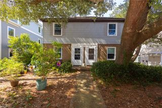 211 85th St, Virginia Beach, VA 23451