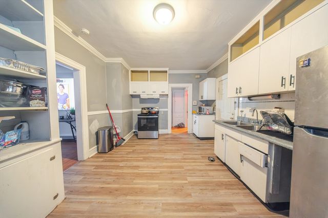 570-572 Dickinson St, Springfield, MA 01108
