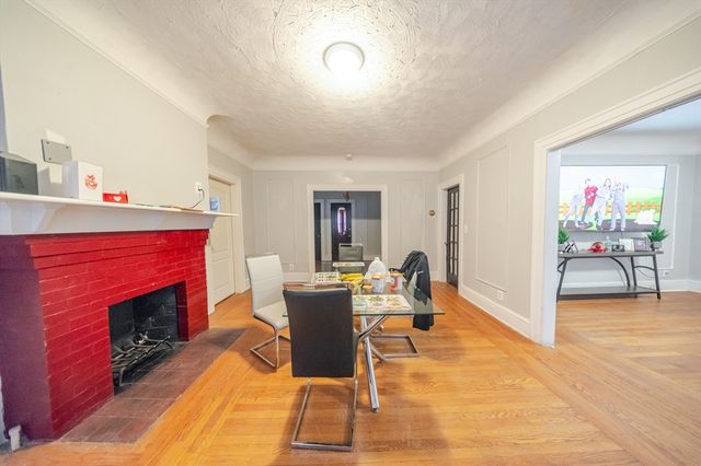 570-572 Dickinson St, Springfield, MA 01108