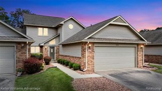 3020 Rivers Edge Drive, Wayne, MI 48184