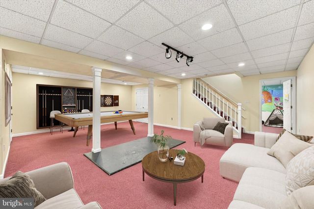 1236 LEXINGTON DR, Yardley, PA 19067