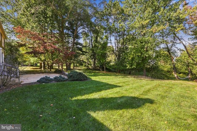1236 LEXINGTON DR, Yardley, PA 19067