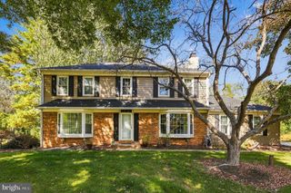 1236 LEXINGTON DR, Yardley, PA 19067