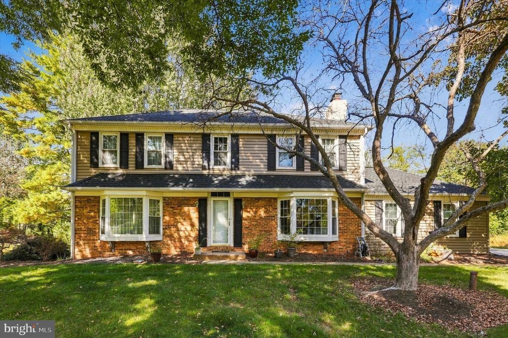 1236 LEXINGTON DR, YARDLEY, PA 19067 — exterior