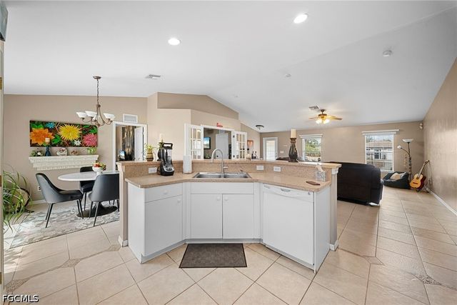 3205 38th ST W, Lehigh Acres, FL 33971