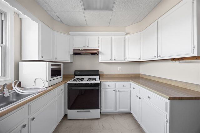 5611 Wickliff St, Lawrenceville, PA 15201
