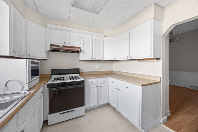 5611 Wickliff St, Lawrenceville, PA 15201