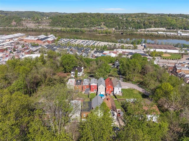 5611 Wickliff St, Lawrenceville, PA 15201