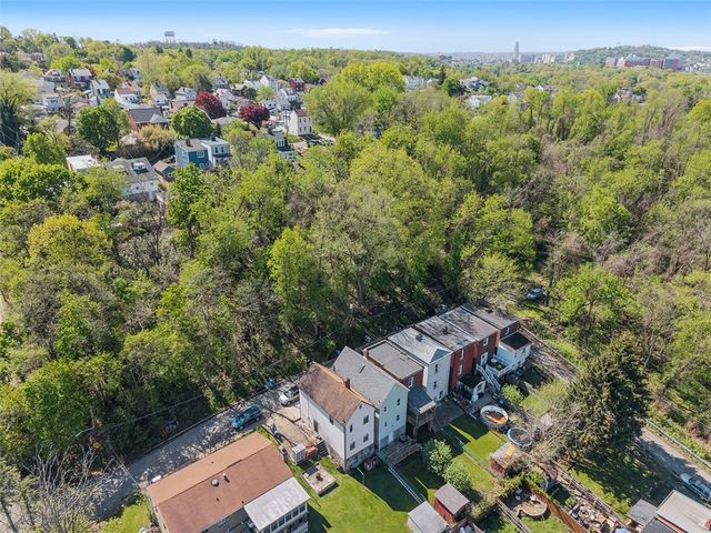 5611 Wickliff St, Lawrenceville, PA 15201