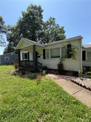 2743 Michigan Avenue, Granite City, IL 62040