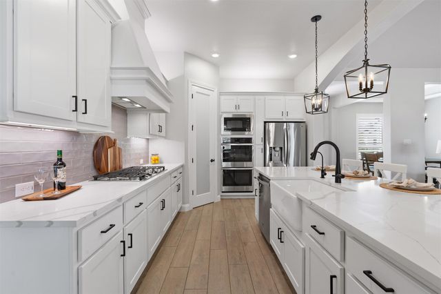 210 Miranda WAY, Georgetown, TX 78633