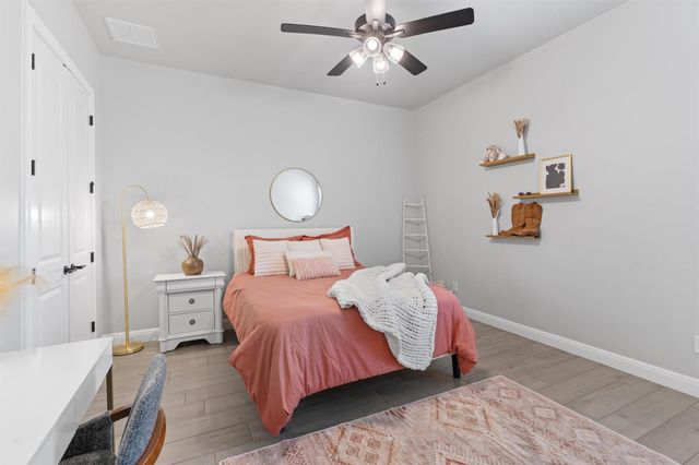 210 Miranda WAY, Georgetown, TX 78633