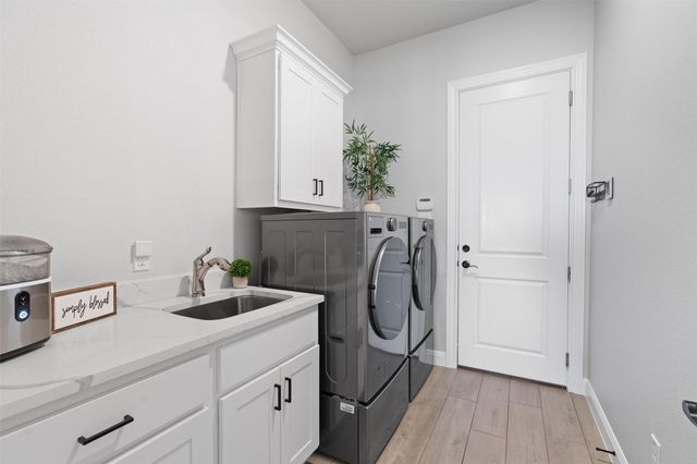 210 Miranda WAY, Georgetown, TX 78633