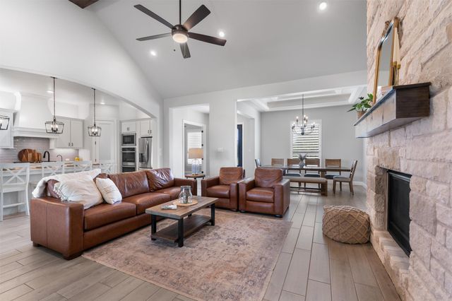 210 Miranda WAY, Georgetown, TX 78633