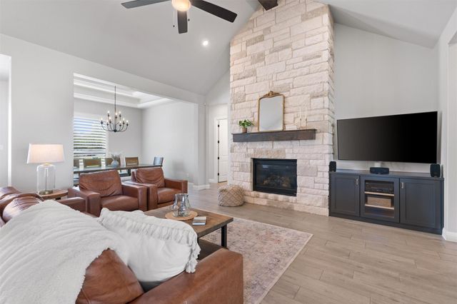 210 Miranda WAY, Georgetown, TX 78633