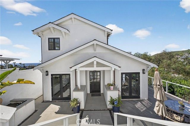 405 Blumont Street, Laguna Beach, CA 92651