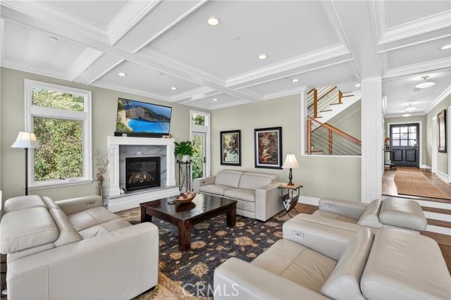 405 Blumont Street, Laguna Beach, CA 92651